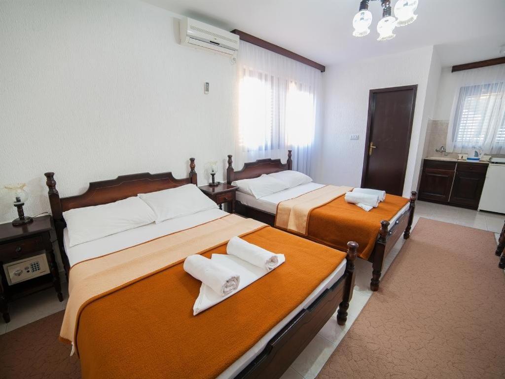 Guest House 4M Petrovac Стая снимка