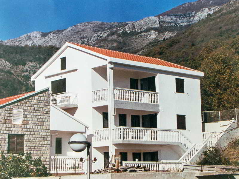 Guest House 4M Petrovac Екстериор снимка