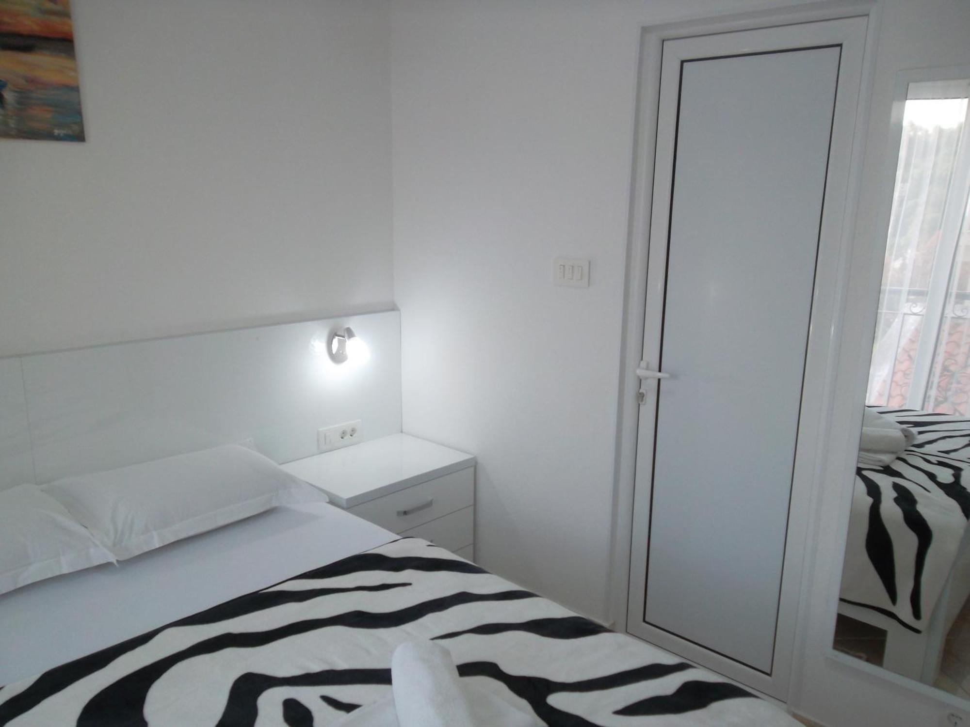 Guest House 4M Petrovac Стая снимка