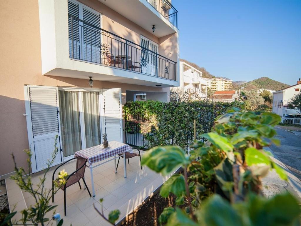 Guest House 4M Petrovac Стая снимка