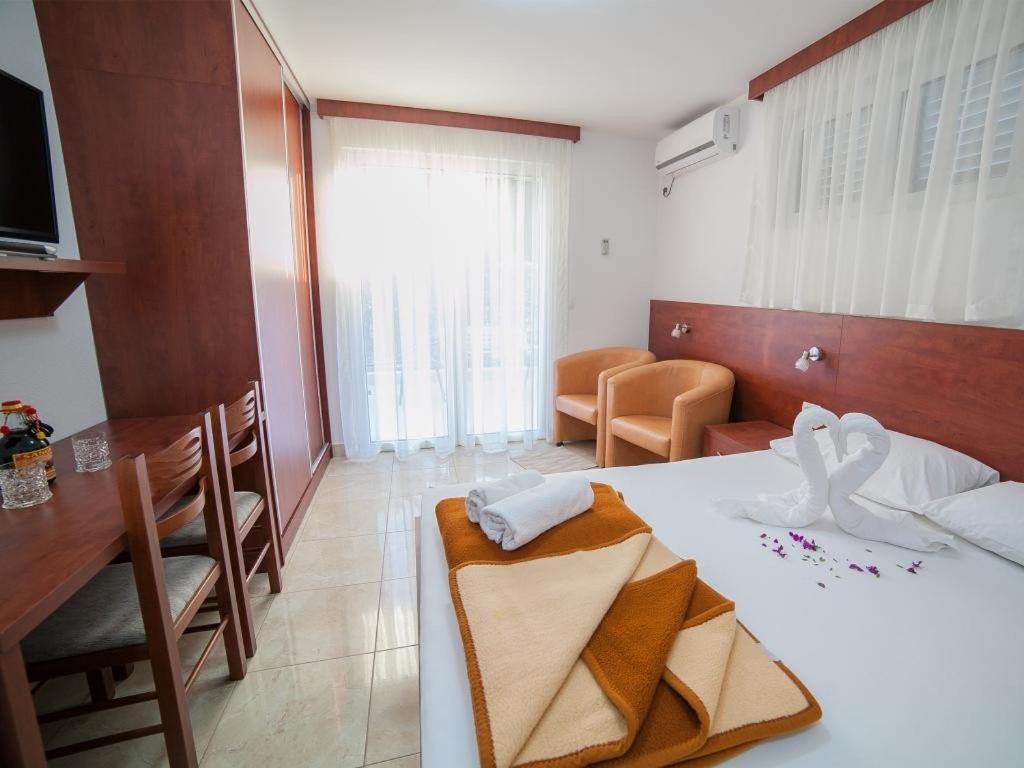 Guest House 4M Petrovac Стая снимка