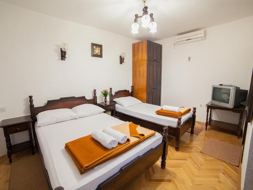 Guest House 4M Petrovac Стая снимка