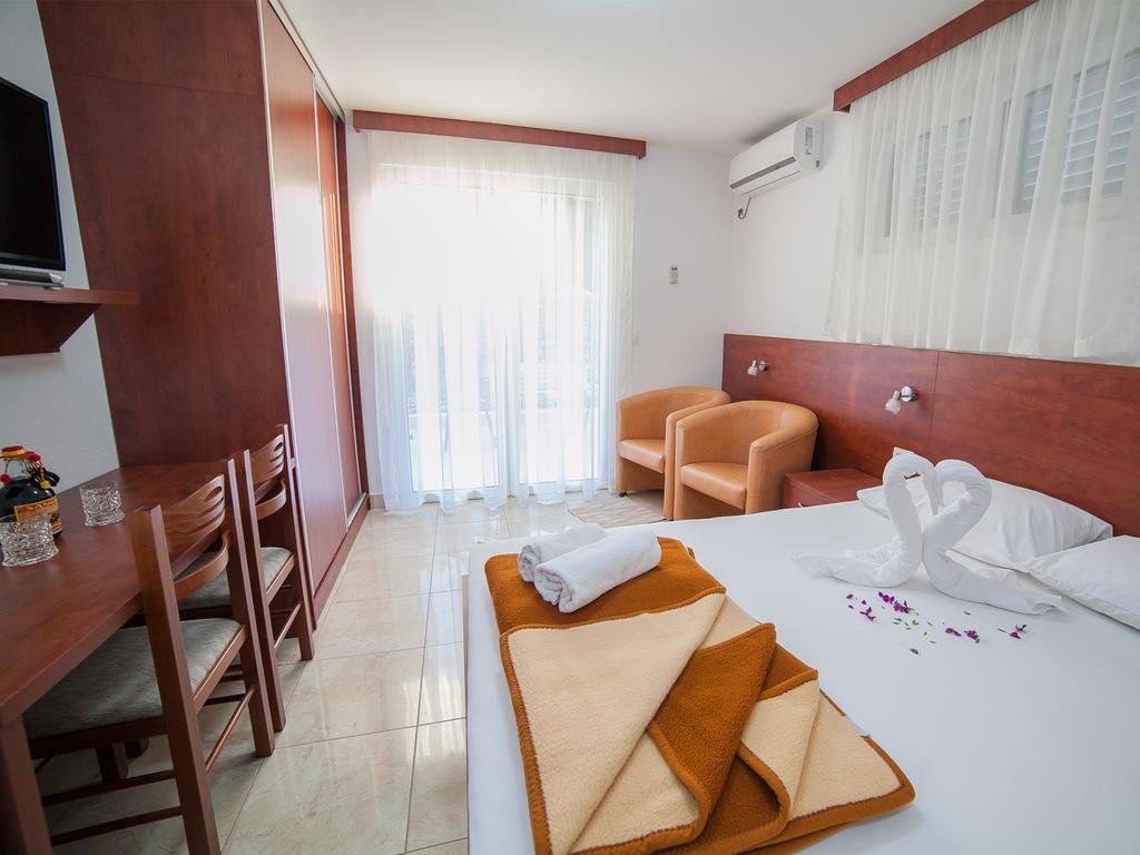 Guest House 4M Petrovac Стая снимка