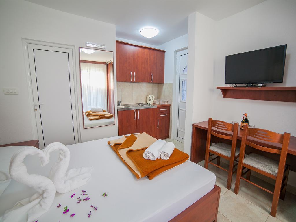 Guest House 4M Petrovac Стая снимка