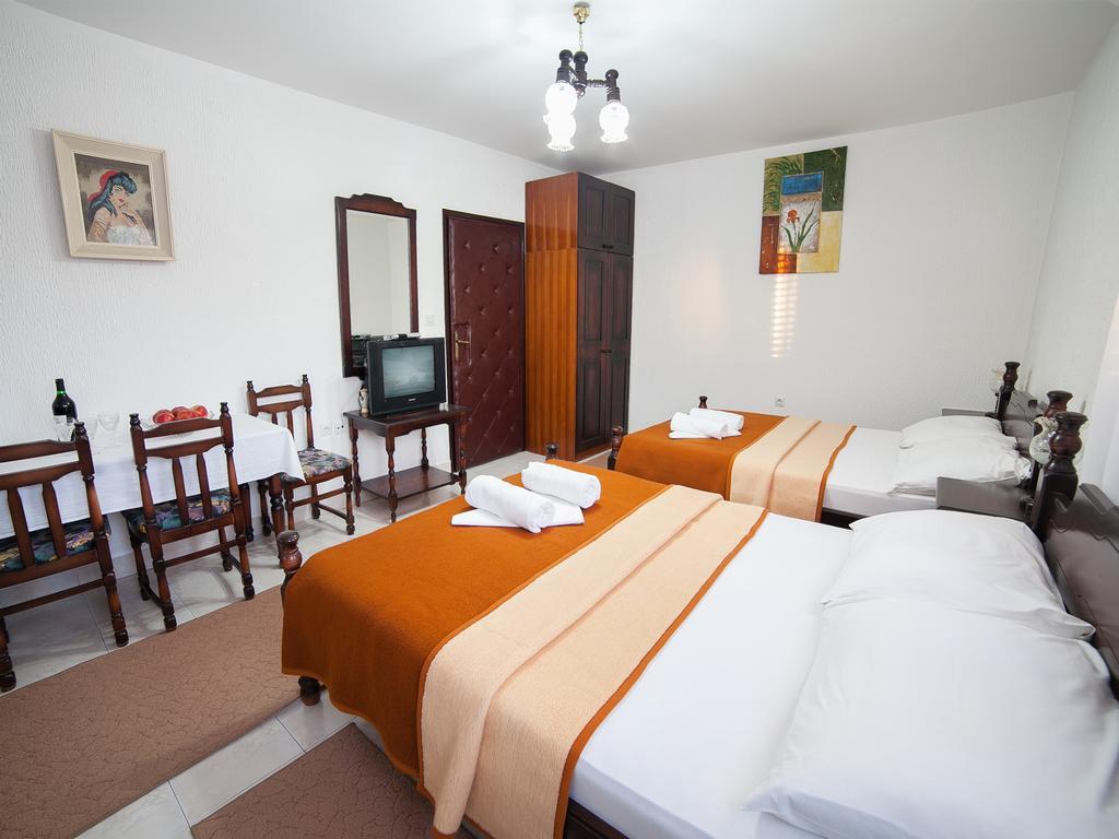 Guest House 4M Petrovac Стая снимка