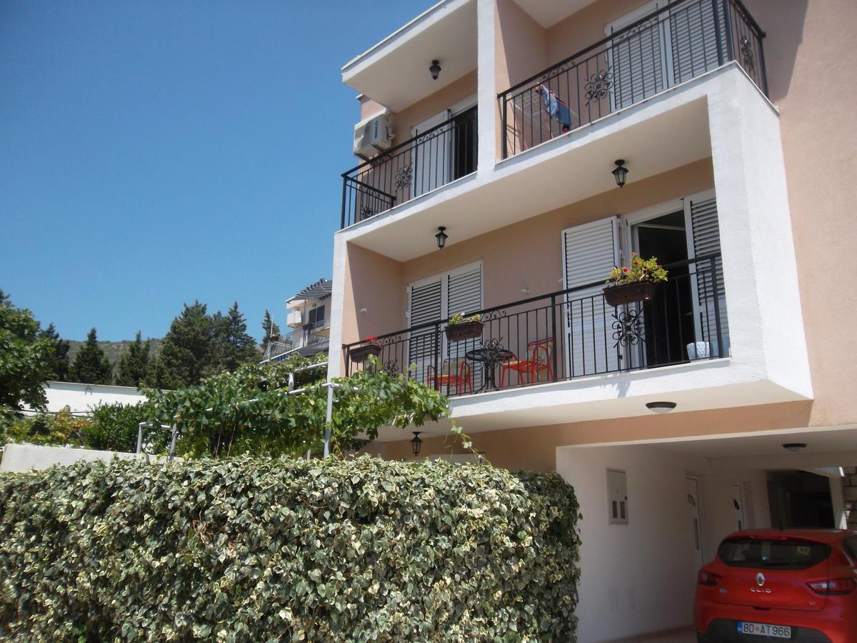 Guest House 4M Petrovac Екстериор снимка